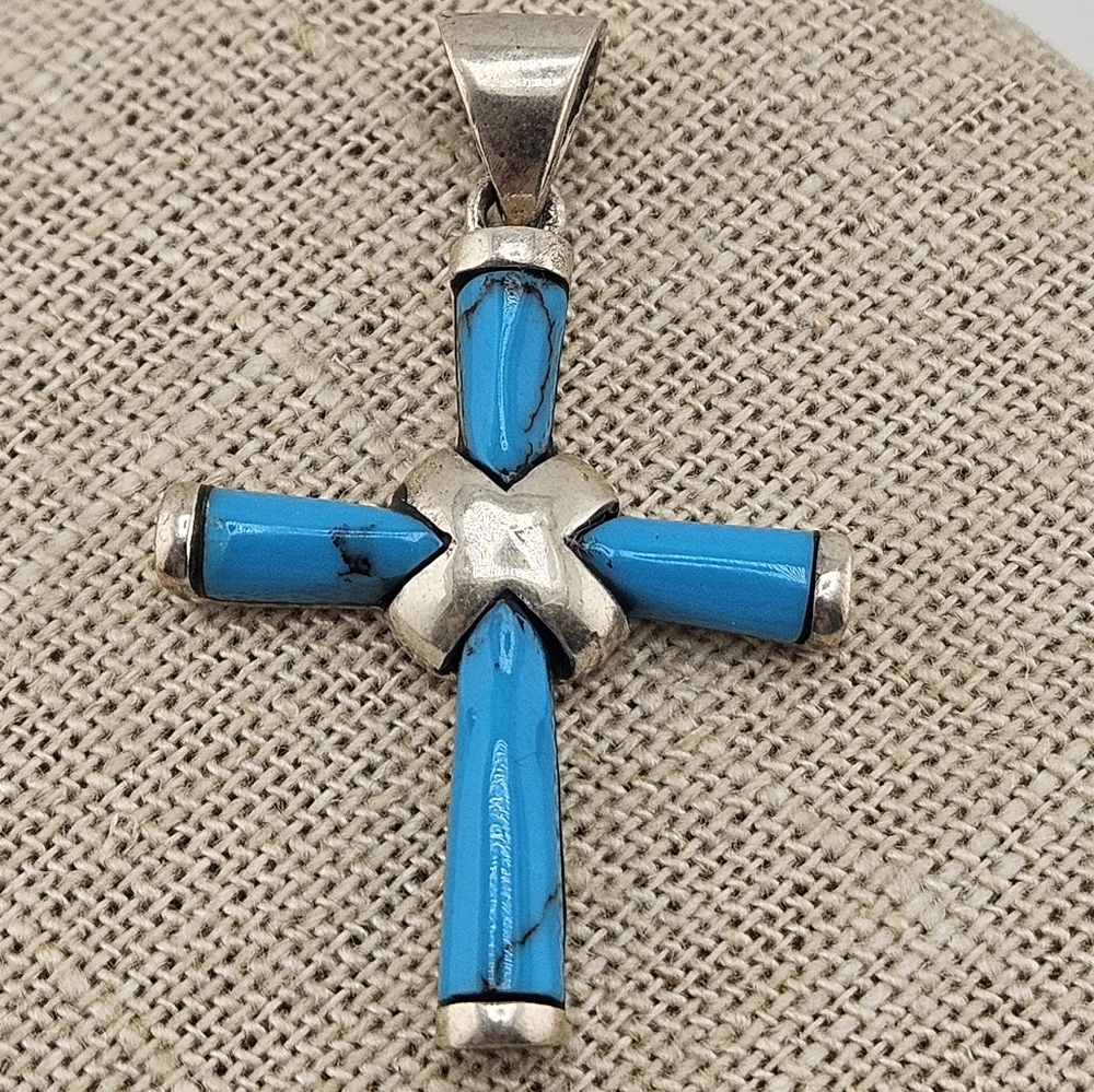 CROSS PENDANT 925 Sterling Silver with turquoise trim
